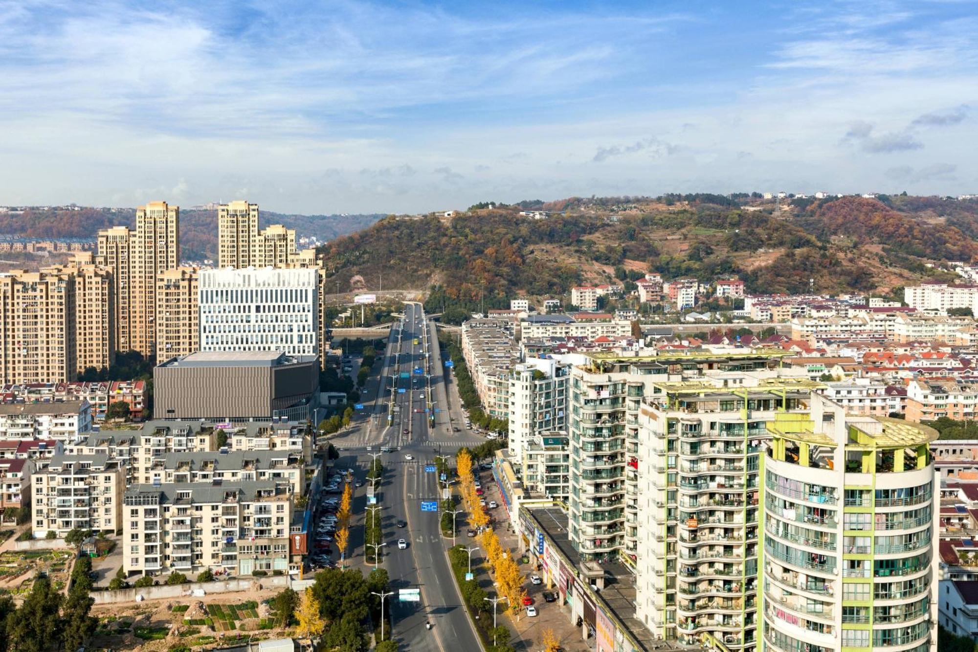 Courtyard By Marriott Xinchang Exterior photo